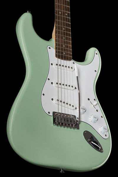 Fender Squier Affinity Strat RW S-S-S SFG-0310600557 | islamiyyat.com